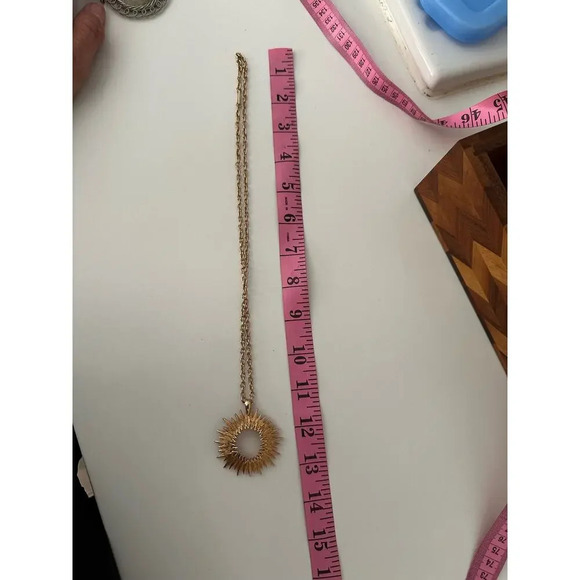 Sarah Coventry Outer Goldtone Sunburst Charm Necklace - Picture 3 of 5